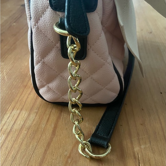 Betsey Johnson pink purse - Picture 10 of 16